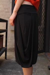 Image 5 of The Draped 3/4 pants