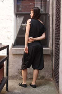 Image 4 of The Draped 3/4 pants