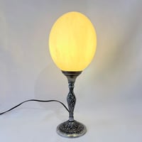 Image 1 of Lampe oeuf d'autruche sur pied en métal argenté  ancien  - Cabinet de curiosités