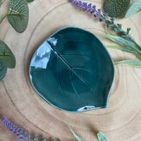 Image 4 of Rainforest Green Ceramic Leaf Trinket / Ring Dish