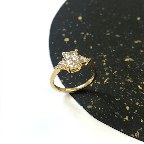 Image of Preloved Diamond Trio Engagement Ring