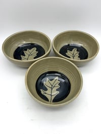 Small leaf bowls