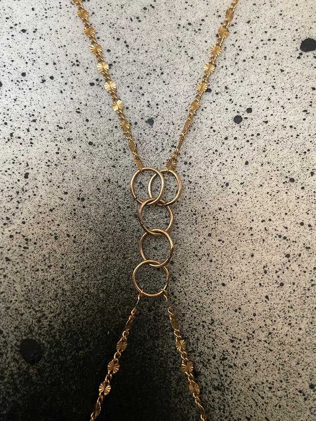 Interlock body chain 