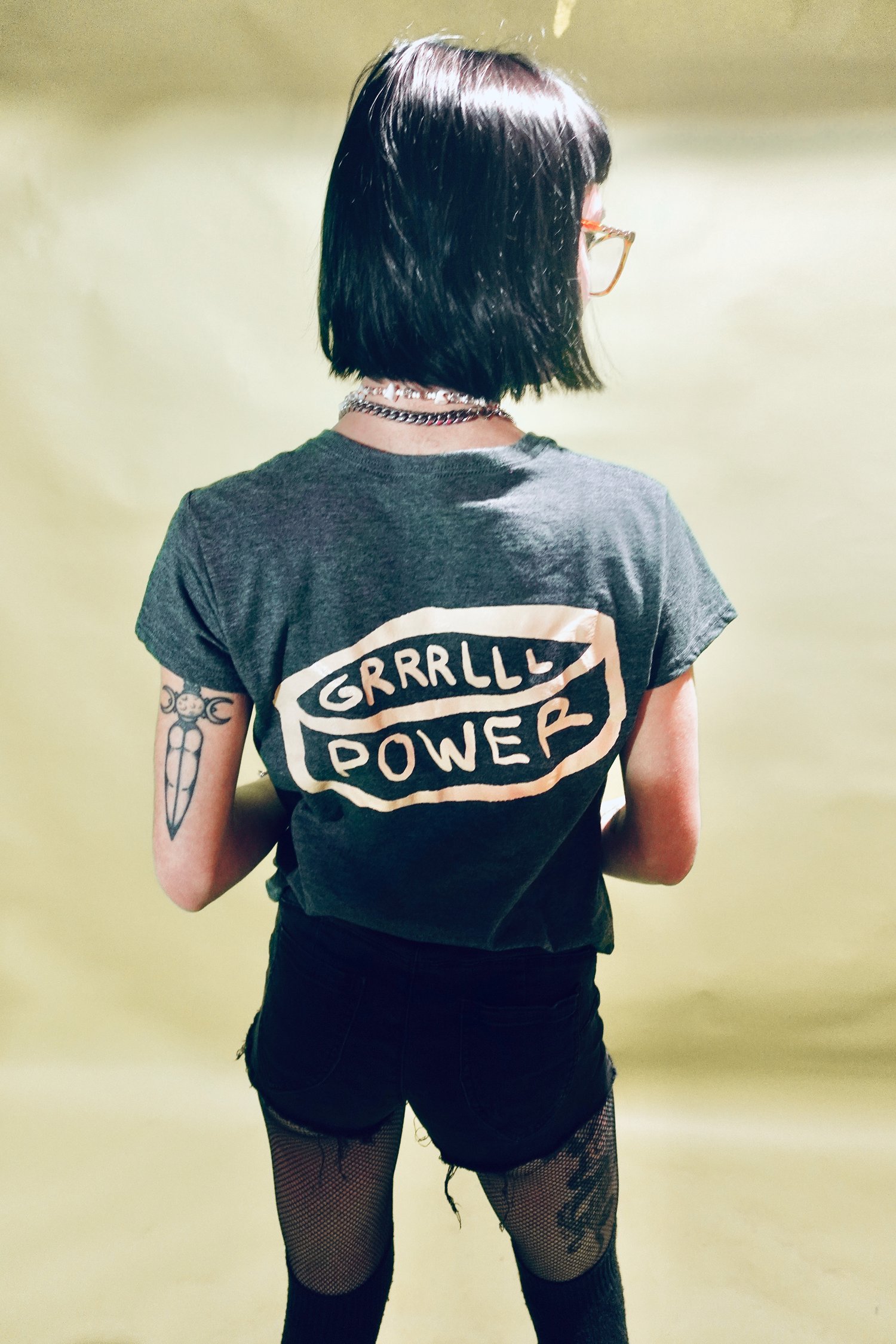 Image of " TOUT LE MONDE REGARDE LE SPORT FÉMININ " T-Shirts ( Homme & Femme ), Camisoles & VNeck ( Fem )