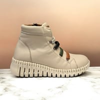 Image 6 of ROAMERS JUDITH EGGNOG COMBO