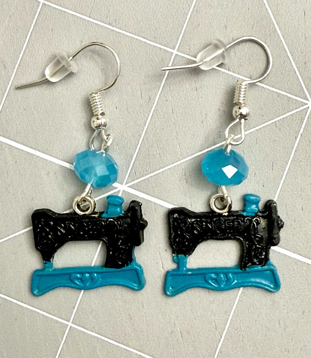 Image of Featherweight Sewing Machine Earrings
