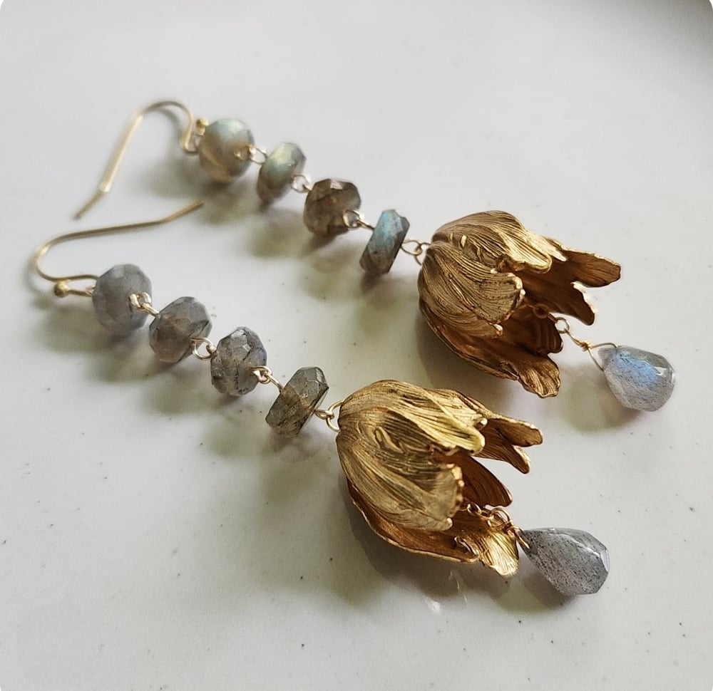 Image of Labradorite + Tulips