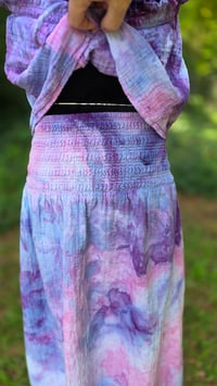 Image 7 of Iris