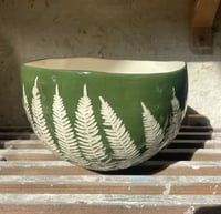 Image 2 of Medium Pinched planter - Forrest Green