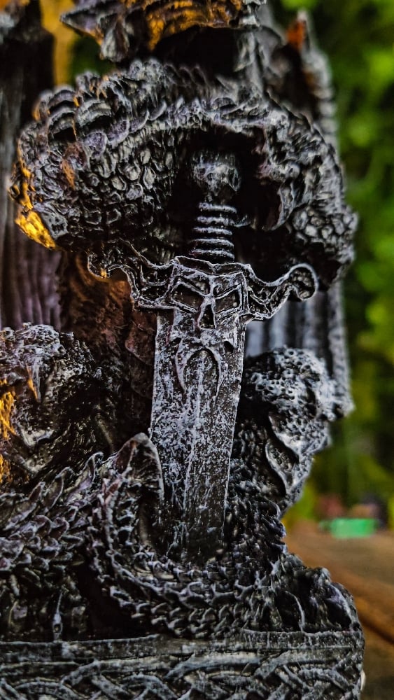 ๐The Armored Kingdom Draconian Sword Guardian of the Realm Dragon Statue