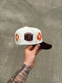 Image 6 of BROWN VISOR OFF WHITE NEW YORK METS CUSTOM FITTED CAPS 