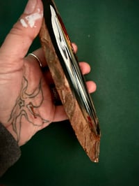 Image 3 of Fantasma con vela sobre rodaja de madera 