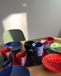 Image 4 of LITTLE PRIZES 𓊅 crock (blue)