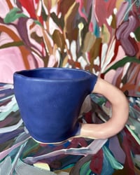 Image 2 of CARTOON MUG 𓊤 (blue + pink)