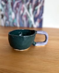 Image 4 of CARTOON MUG 𓊤 (dark green + lavender)