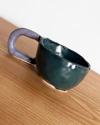 Image 5 of CARTOON MUG 𓊤 (dark green + lavender)