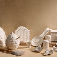 Image 5 of Wildflower & Hive Measuring Spoons - White