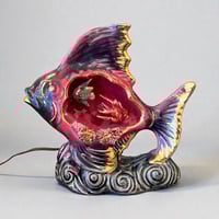 Image 2 of Lampe poisson vintage en céramique irisée de Vallauris - Veilleuse Années 60 bord de mer