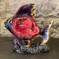 Image 3 of Lampe poisson vintage en céramique irisée de Vallauris - Veilleuse Années 60 bord de mer