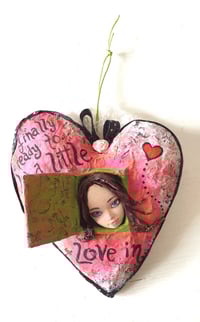 Image 4 of 💕 ‘Let a little love in’ heart  ✿ Χάρτινη καρδιά ‘Let a little love in’