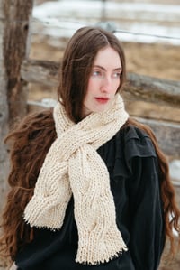 Arnprior Cable Keyhole Scarf, Merino Bulk Wool (shown  in  Ivory + crochet edgemore colours)