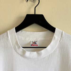 Image of 'Luciano Pavarotti Celebrates 25 Years at the Met' T-Shirt