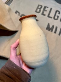 Image 3 of ‘Belgian Mule’ Vase