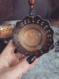 Image 3 of Pretty brass bowls 