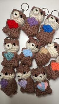 Image 2 of OTTER KEYCHAIN