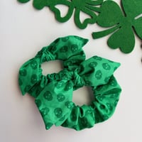 Tossed Green Skulls Scrunchie