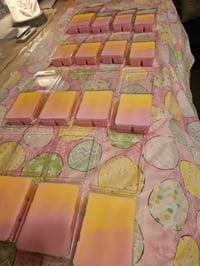 Image 6 of Yummy Gummy -A Rocky Top Wax Works exclusive custom houseblend fragrance 