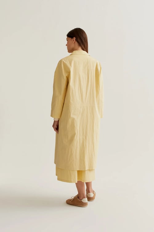 Image of 4- Gabardina Amarillo Claro