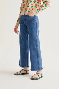 Image 1 of PANTALÓN VAQUERO AZUL BAJO RAW CUT