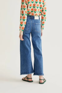 Image 3 of PANTALÓN VAQUERO AZUL BAJO RAW CUT