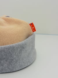 Image 2 of The Polar Fleece Hat in Marled Grey/Beige/Charcoal