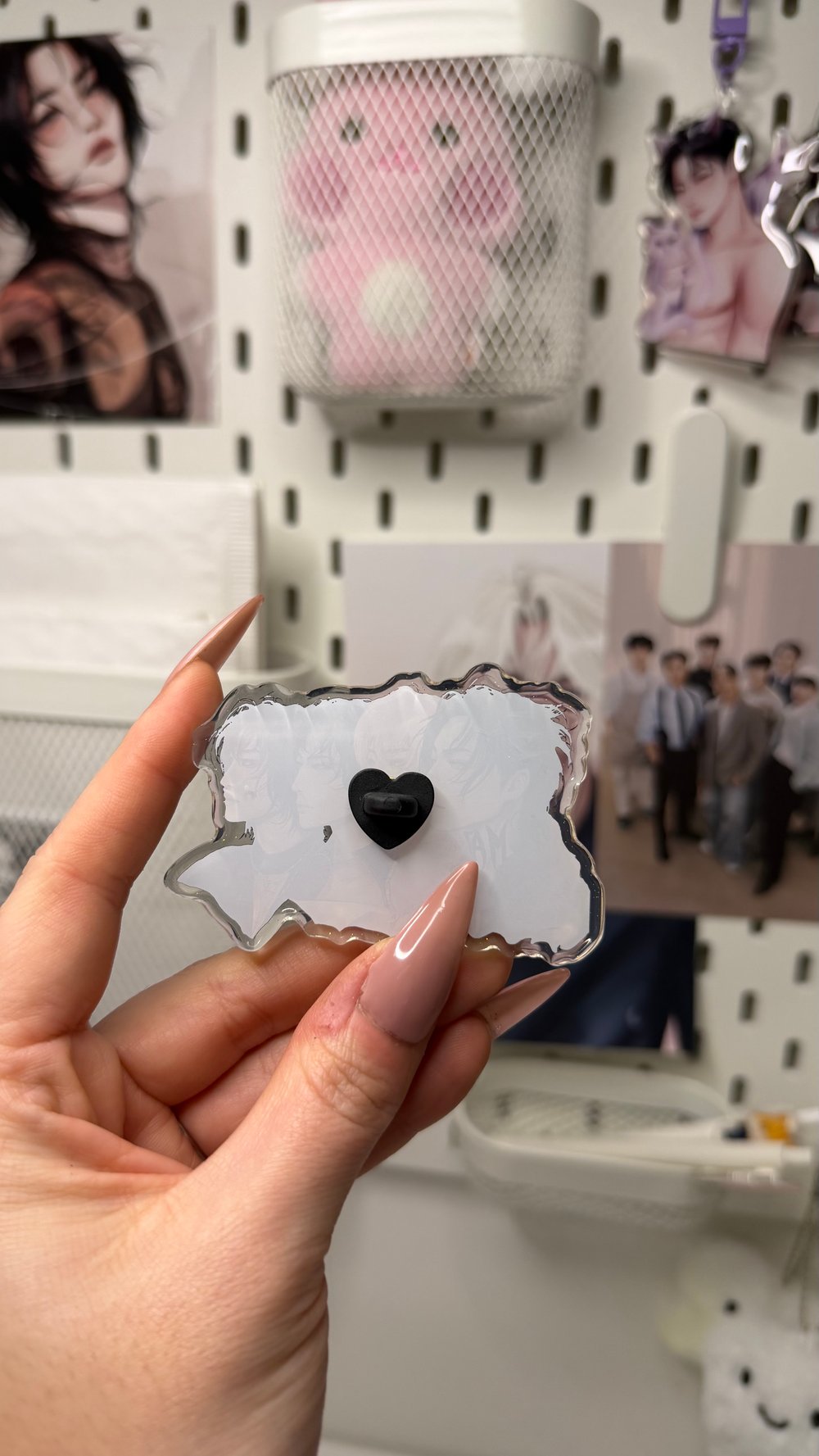 Image of PINS SEONGHWA GLITTER 