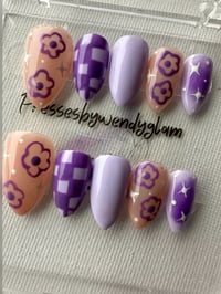 Image 2 of PURPLE DAISY 