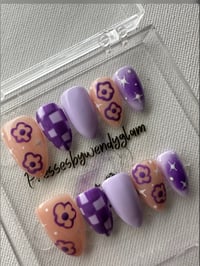 Image 3 of PURPLE DAISY 