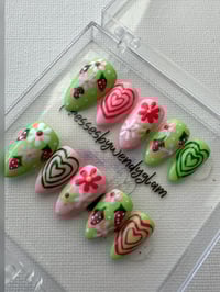 Image 1 of STRAWBERRY GARDEN CUTIES