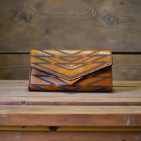 Image 3 of Etched V-Clutch