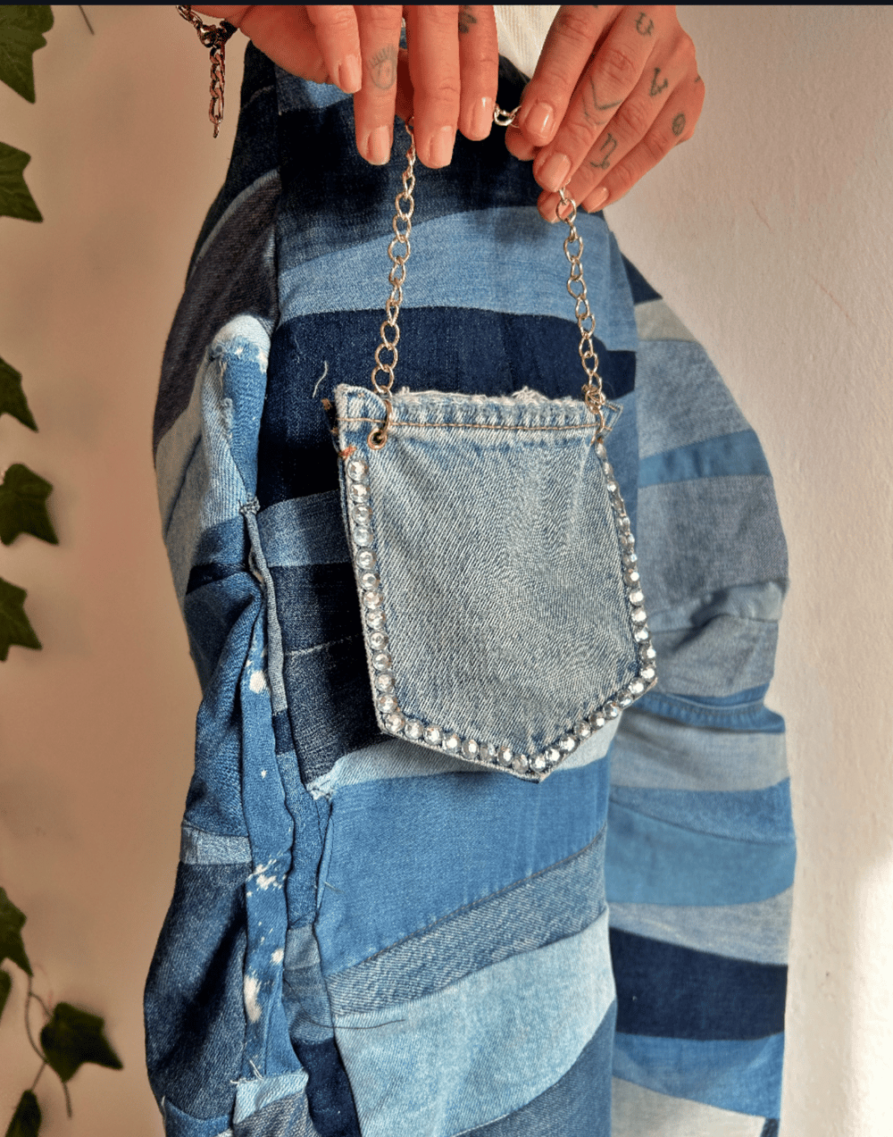 Image of the reworked pocket micro-bag
