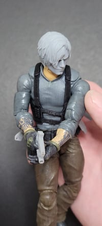 Image 4 of Leon S. Kennedy Re9 kit