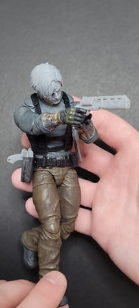 Image 10 of Leon S. Kennedy Re9 kit