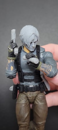 Image 5 of Leon S. Kennedy Re9 kit
