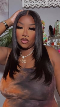 Image 4 of Kinky Straight Layered 9”x6” T-Part Closure Wig in 20”