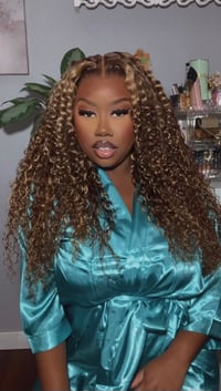Image 2 of Curly 13x6 Lace Front Wig in 26”
