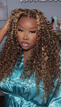 Image 3 of Curly 13x6 Lace Front Wig in 26”
