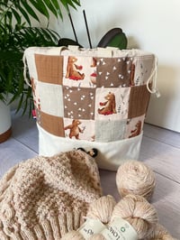 Image 4 of  Sac à projets Taille L -Cueillette des oursons patchwork 