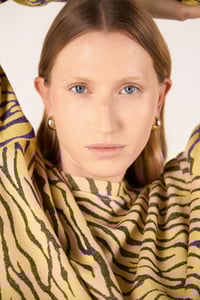 Image 4 of MAGLIA MELODIE ZEBRA GIALLO