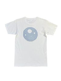 Image 5 of T-shirt en coton blanc avec lune en denim